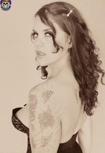 Classic goth fetish delilah shows off her corset